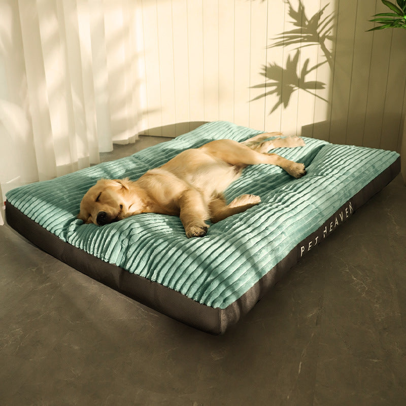 Cozy washable dog and cat bed