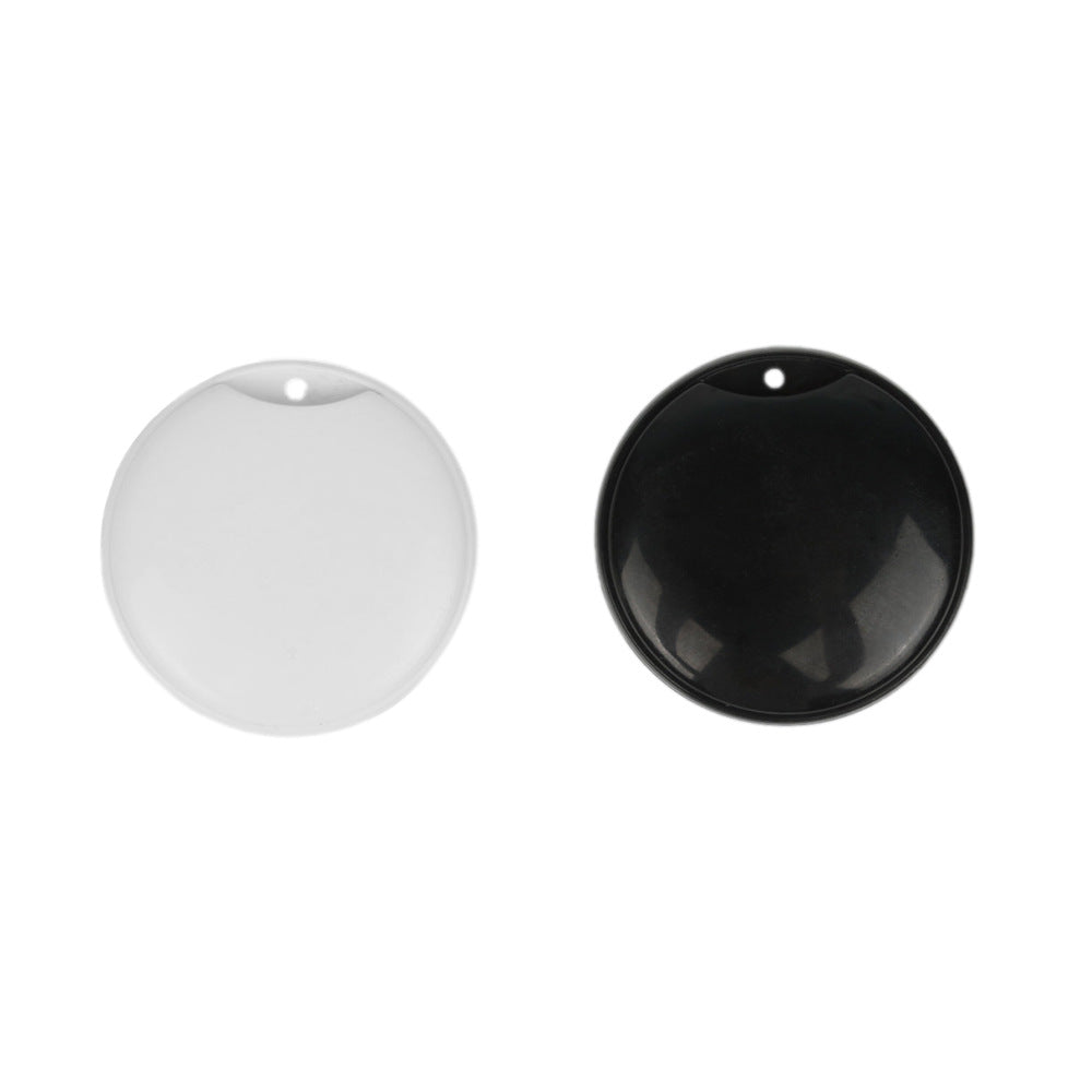 Mini GPS tracker on keychain